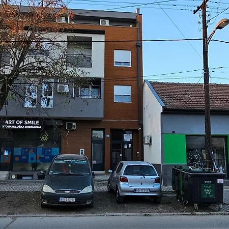 Lux Kalina Free Parking Novi Sad